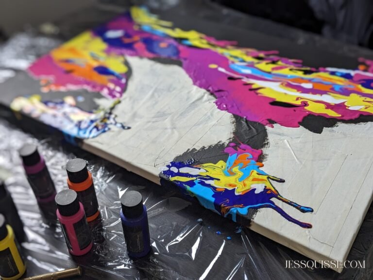 Toile animalière en cours de réalisation à l’acrylique